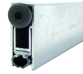 BAS DE  PORTE DIKTO pr PVC avec BROSSE 1030>830mm - l12xh30mm - avec vis autoforante Photo du produit