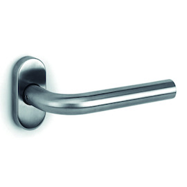 BEQUILLE sur ROSACE OVALE L-arrondi TL0202 INOX Ø19xL135mm - ros.32,5x70x5mm - ressort de rappel Photo du produit