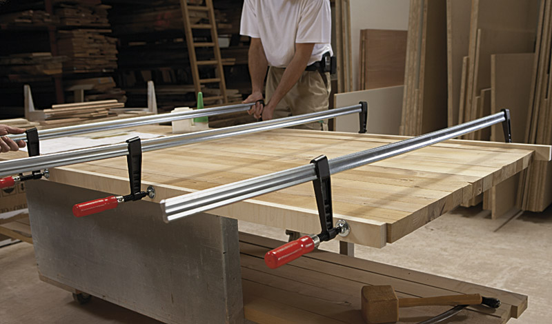 BESSEY Tempergussschraubzwinge TG mit Holzheft Produktbild BIGANW L