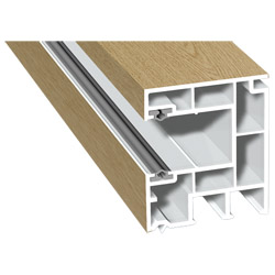 Maxi-Rollladenführung 40x47mm Lg. 6,50m foliert, GK Braun, mit zwei schwarzen Weichlippen 311 8076-168 Eiche Natur Produktbild