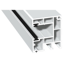 Rollladenführung 40x47mm Lg. 6,50m Weiß, mit zwei schwarzen Bürsten VE: 65m Produktbild