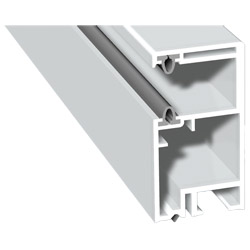 Mini-Rollladenführung 30x57mm Lg. 6,00m Weiß, mit zwei grauen Weichlippen, VE: 60m Produktbild